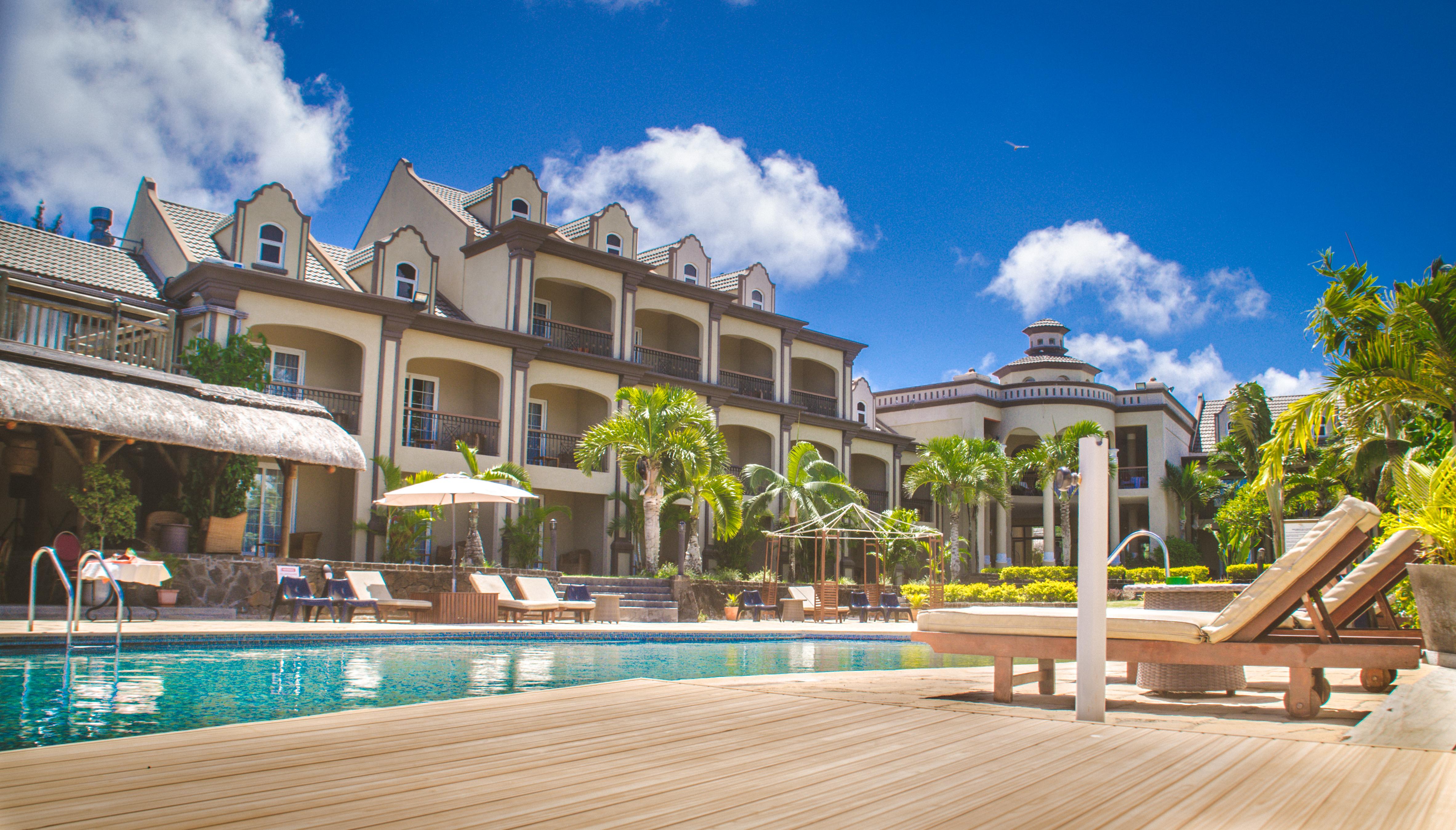 Sunset Reef Resort & Spa Pointe aux Piments Exteriör bild