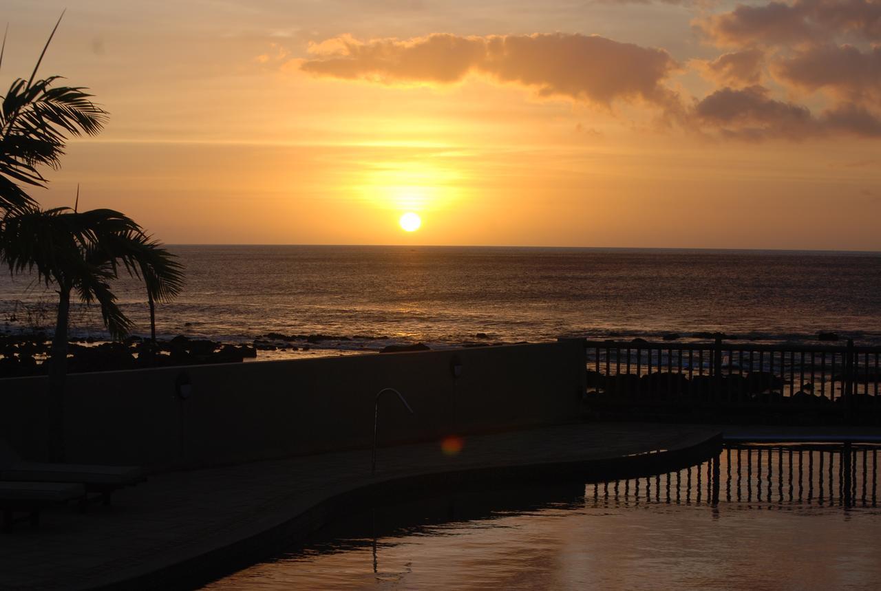 Sunset Reef Resort & Spa Pointe aux Piments Exteriör bild