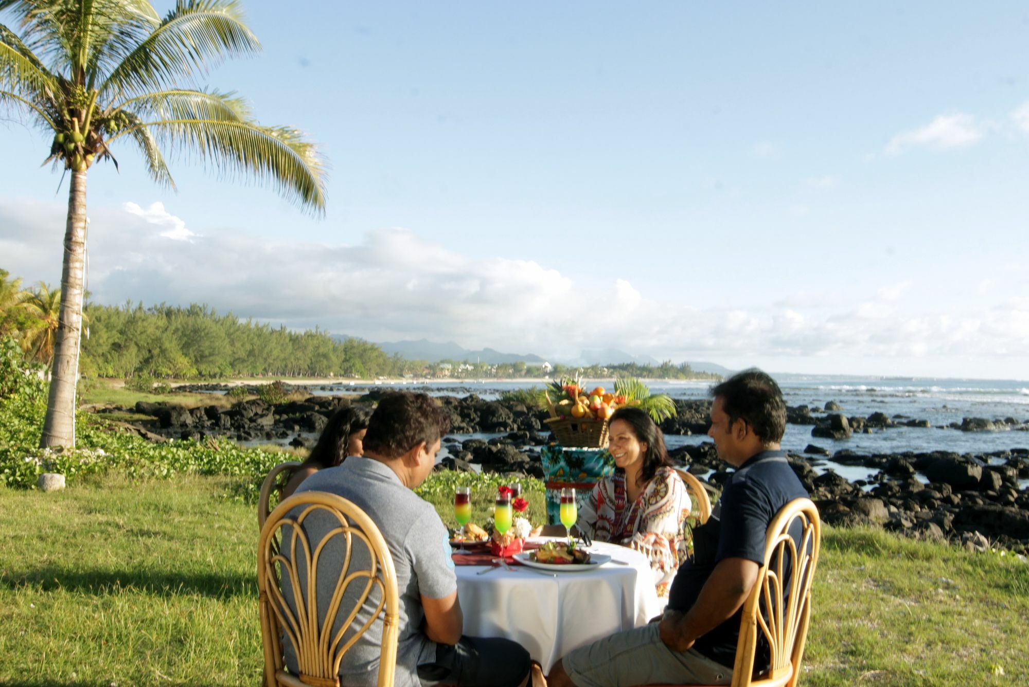 Sunset Reef Resort & Spa Pointe aux Piments Exteriör bild